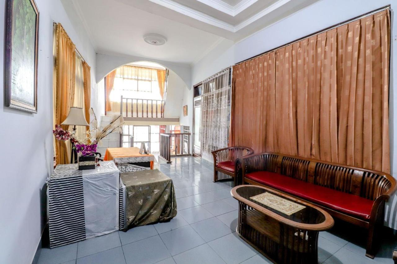 Golden Inn 1 Yogyakarta Ngoại thất bức ảnh